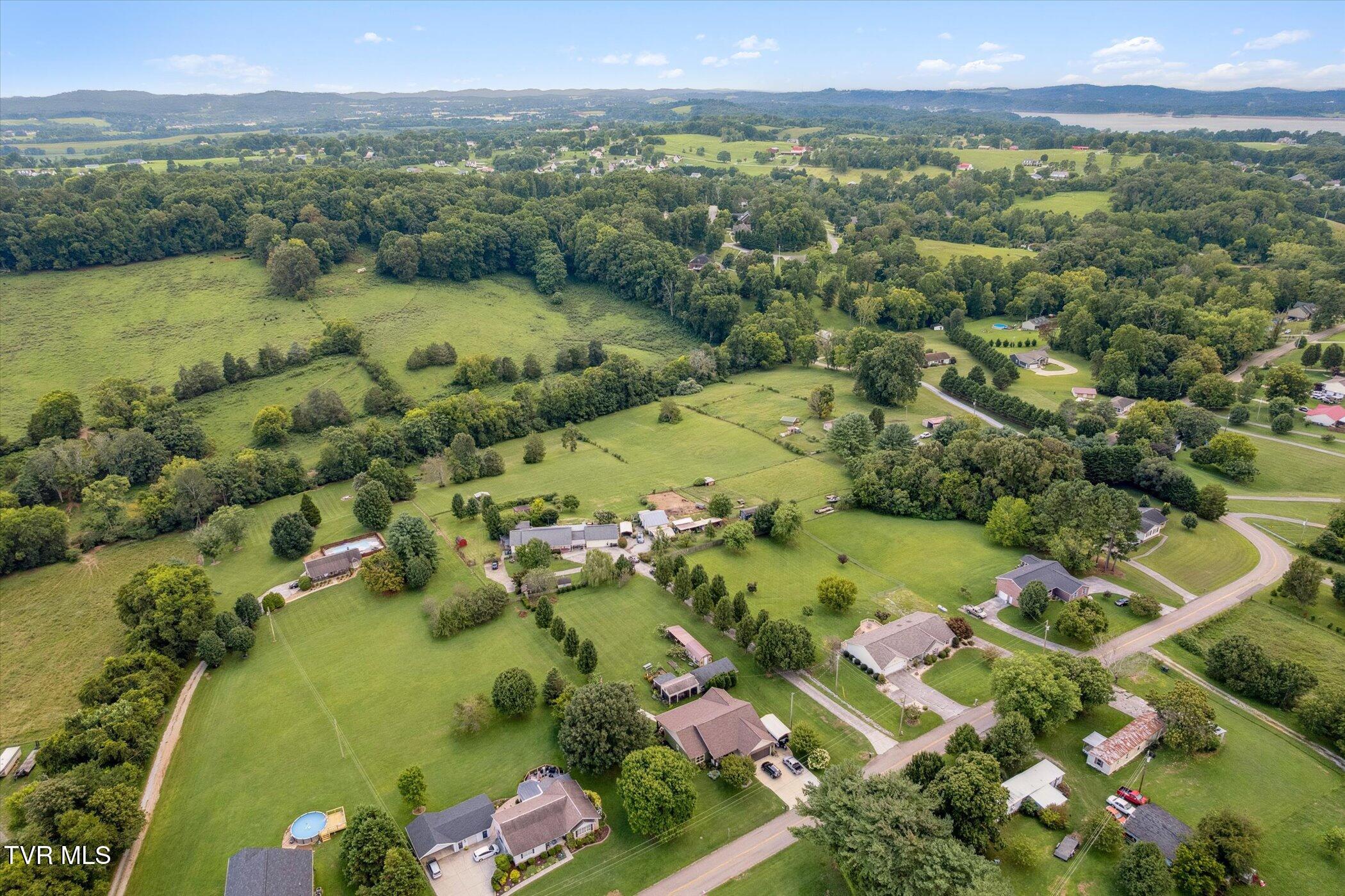 7717 Greenbriar Road Talbott, TN 37877 - Photo 56 of 63 63-7717-Greenbriar-rd-Talbott-TN-37877-W