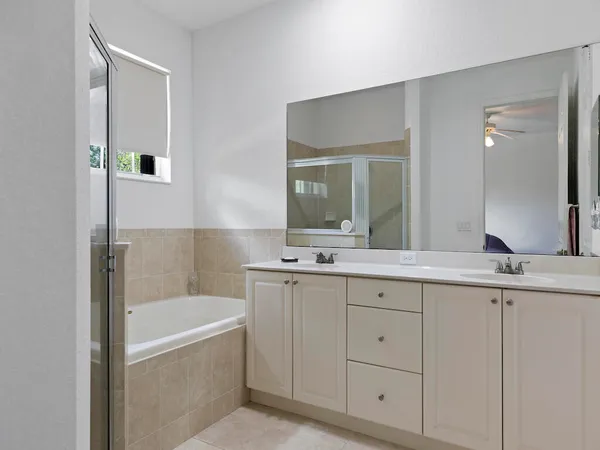 $2,200 | 9945 East Villa Circle, Vero Beach, FL 32966