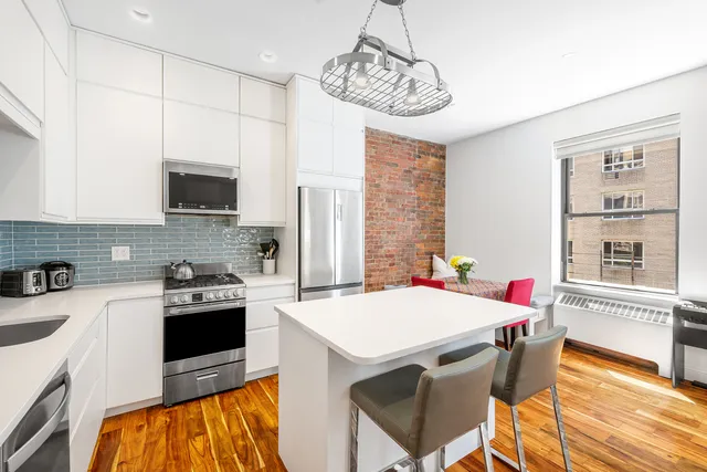 $1,350,000 | 425 West End Avenue, Unit 5B | Upper West Side