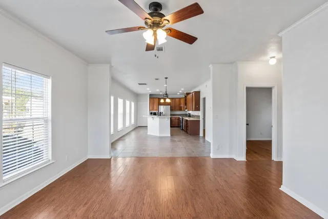 $2,295 | 289 Heatherwood Drive, Driftwood, TX 78619