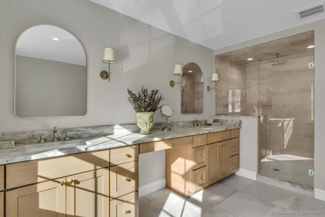 $1,250,000 | 11 Buttonball Road, Old Lyme, CT 06371