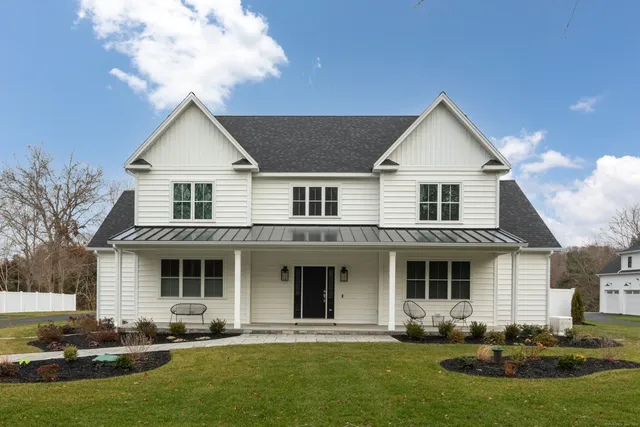 $1,250,000 | 11 Buttonball Road, Old Lyme, CT 06371