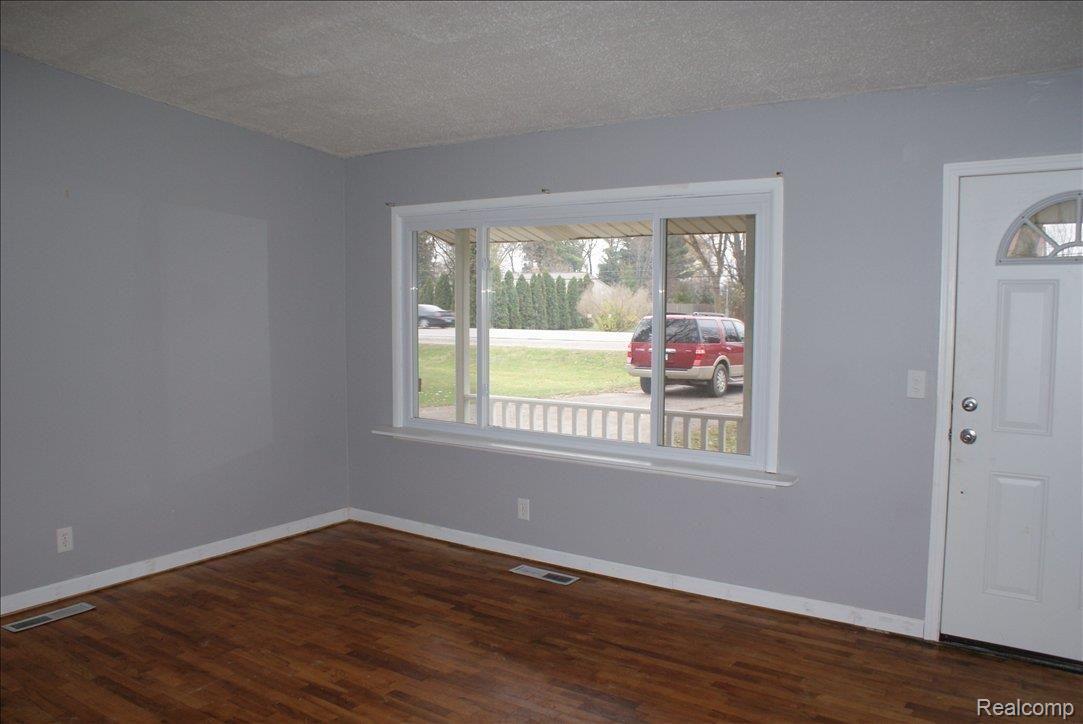 2490 North Irish Road Davison, MI 48423 - Photo 10 of 17 DSC06549