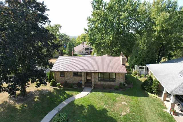 $199,000 | 609 Mulberry Drive, Cassville, WI 53806