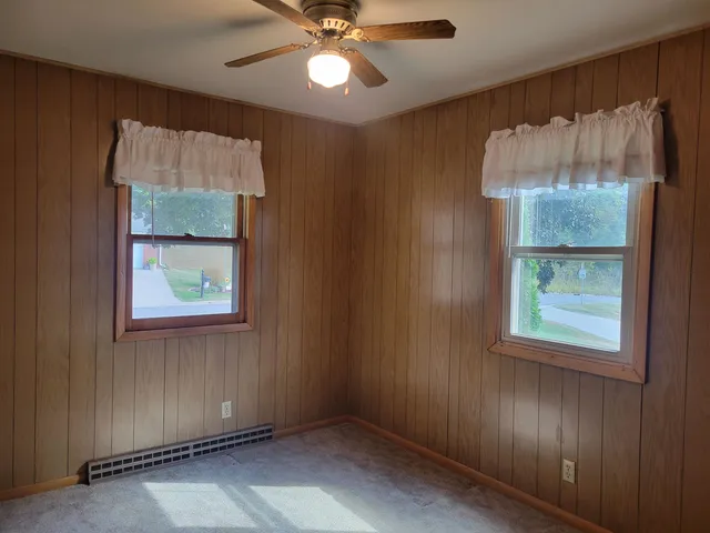 $199,000 | 609 Mulberry Drive, Cassville, WI 53806