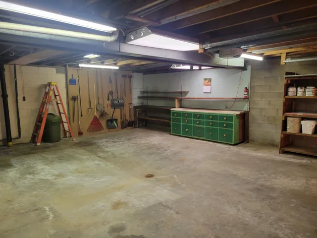 $199,000 | 609 Mulberry Drive, Cassville, WI 53806