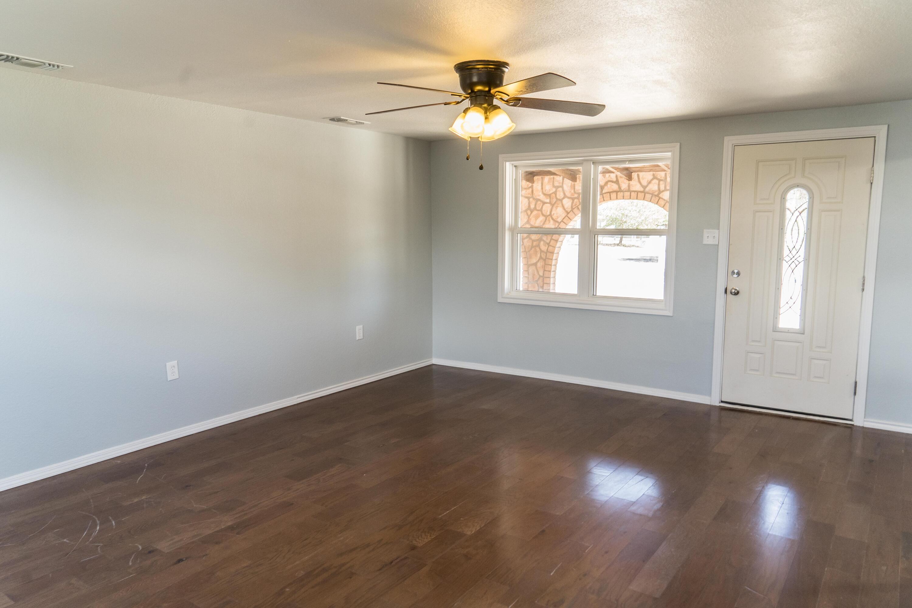 402 East 9th Plainview, TX 79072 - Photo 8 of 41 _LPC7408
