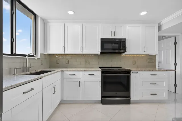 $925,000 | 200 Ocean Trail Way, Unit 910, Jupiter, FL 33477