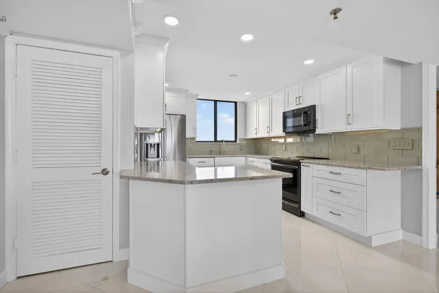 $925,000 | 200 Ocean Trail Way, Unit 910, Jupiter, FL 33477