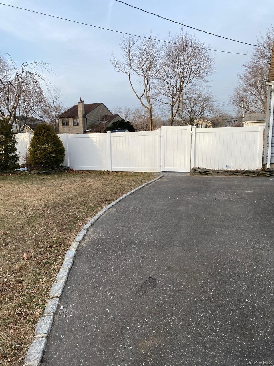 36 Oneida Avenue Centereach, NY 11720 - Photo 26 of 27