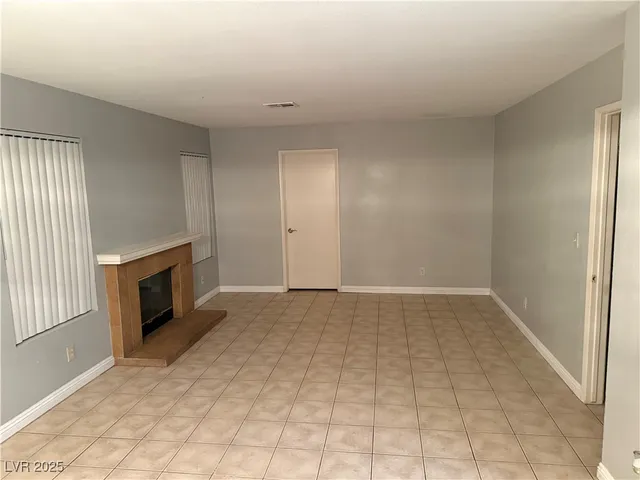 $1,800 | 4712 Cosley Drive, Las Vegas, NV 89147