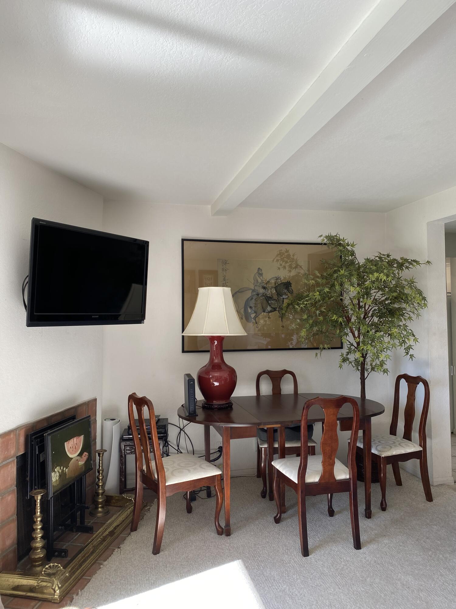3375 Foothill Road, Unit 914 Carpinteria, CA 93013 - Photo 5 of 6 polo condo living room3