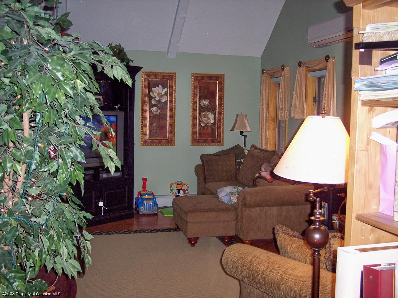 136 Living Waters Road Lake Ariel, PA 18436 - Photo 14 of 26 Gallery Image 14