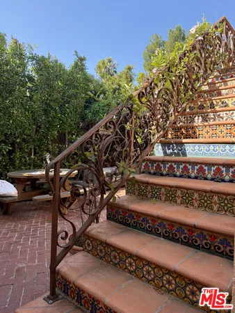 $4,385,000 | 6612 Waring Avenue, Los Angeles, CA 90038