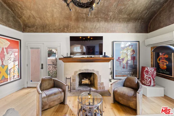 $4,385,000 | 6612 Waring Avenue, Los Angeles, CA 90038