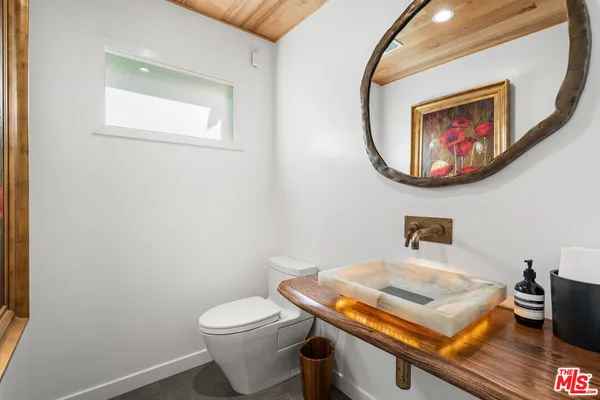 $4,385,000 | 6612 Waring Avenue, Los Angeles, CA 90038