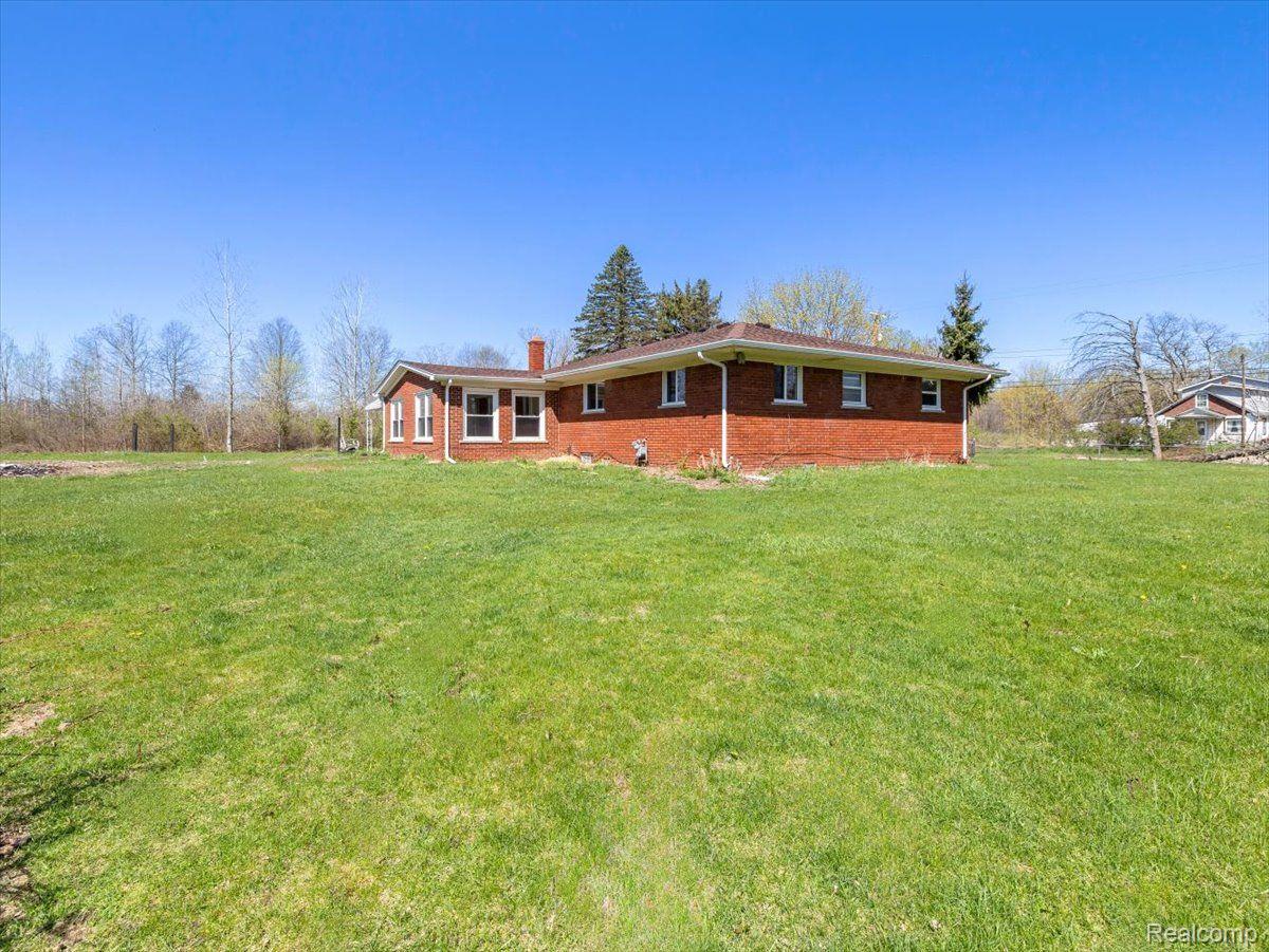 42811 Wear Road Belleville, MI 48111 - Photo 28 of 30 Gallery Image 28