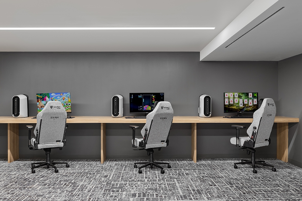 46-30 Center Boulevard, Unit 602 Queens, NY 11109 - Photo 9 of 18 a view of workspace with windows