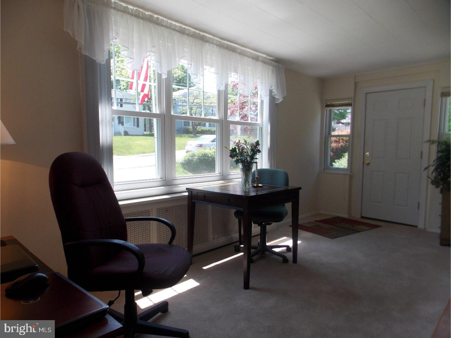 30 North Line Road Newtown Square, PA 19073 - Photo 3 of 25 Sun Room