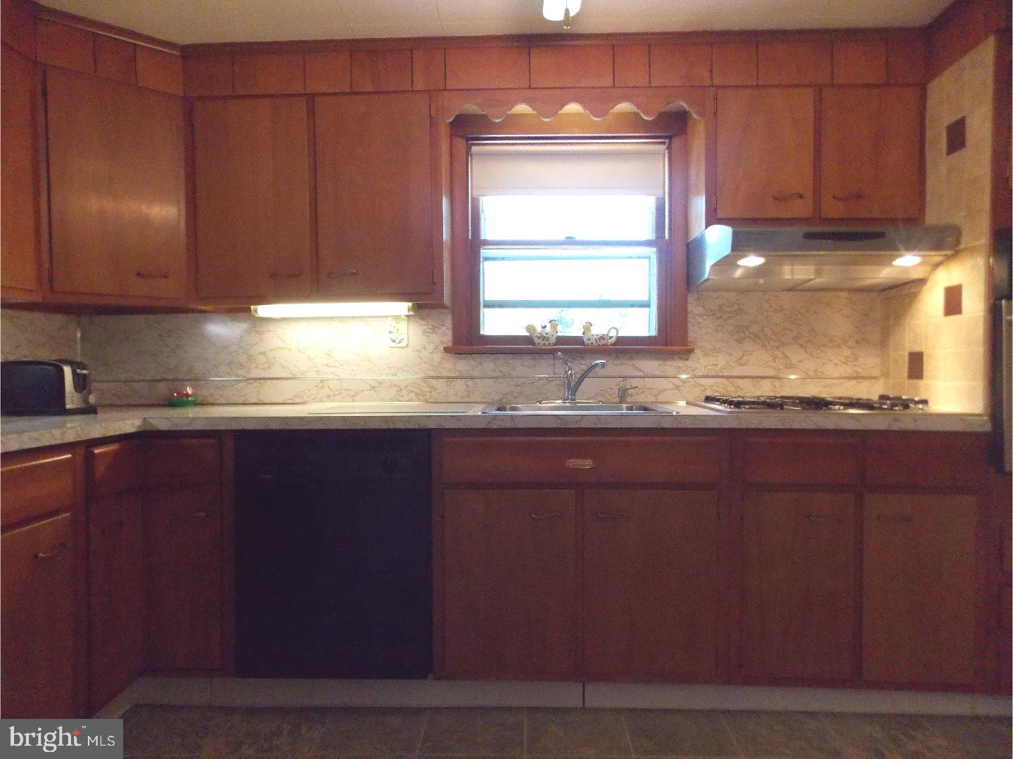 30 North Line Road Newtown Square, PA 19073 - Photo 8 of 25 Kitchen