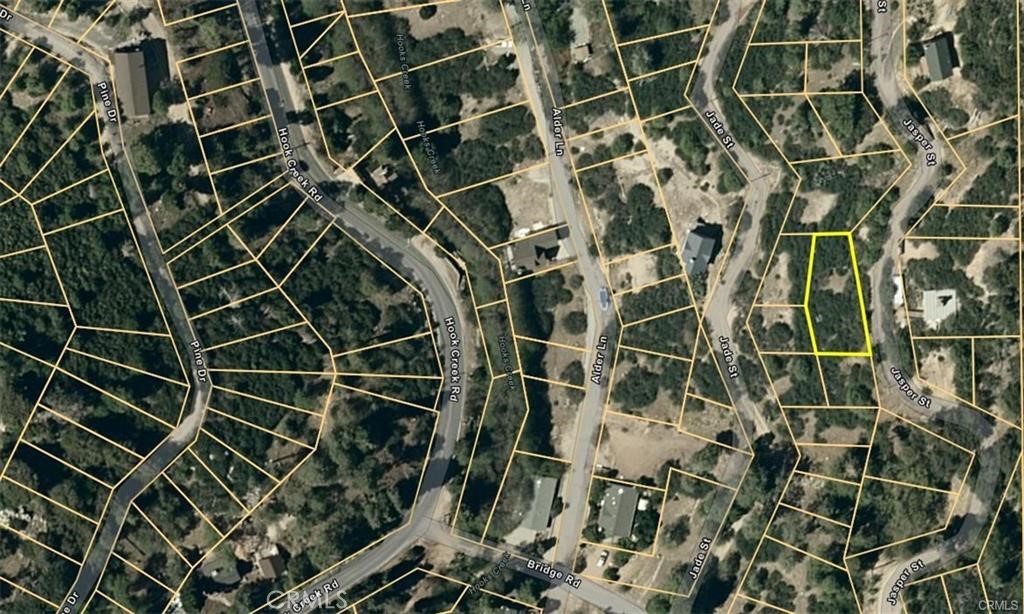 256 Jasper Street Cedar Glen, CA 92321 - Photo 16 of 18 a bathroom with a shower