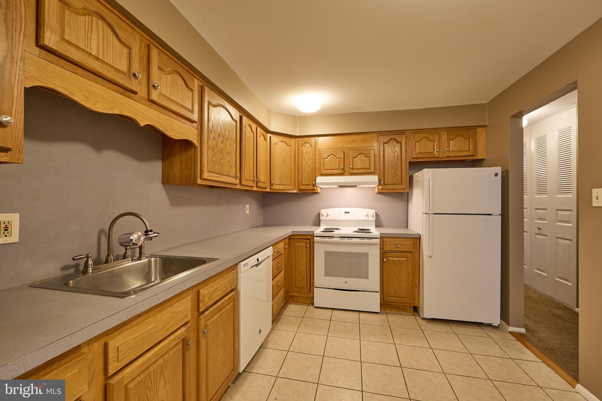 107 Raintree Lane Malvern, PA 19355 - Photo 5 of 22 Gallery Image 5
