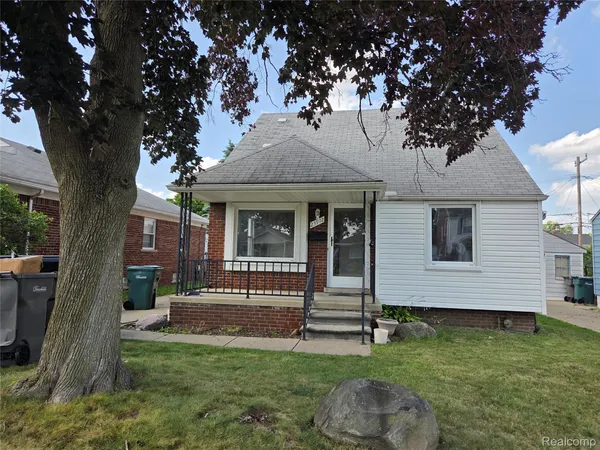 $279,900 | 23912 Hollander Street, Dearborn, MI 48128