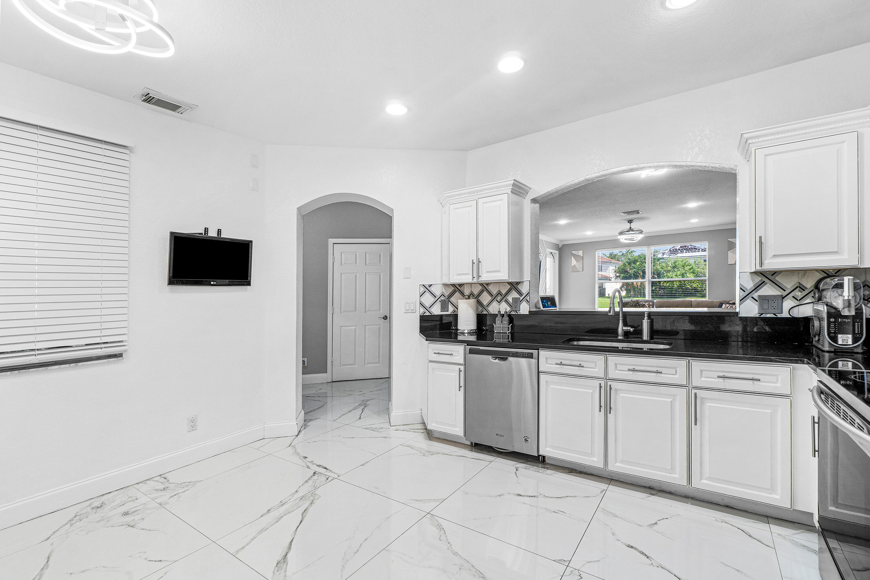 2196 Oakmont Drive Riviera Beach, FL 33404 - Photo 12 of 44 013-2196OakmontDrive-RivieraBeach-FL-334