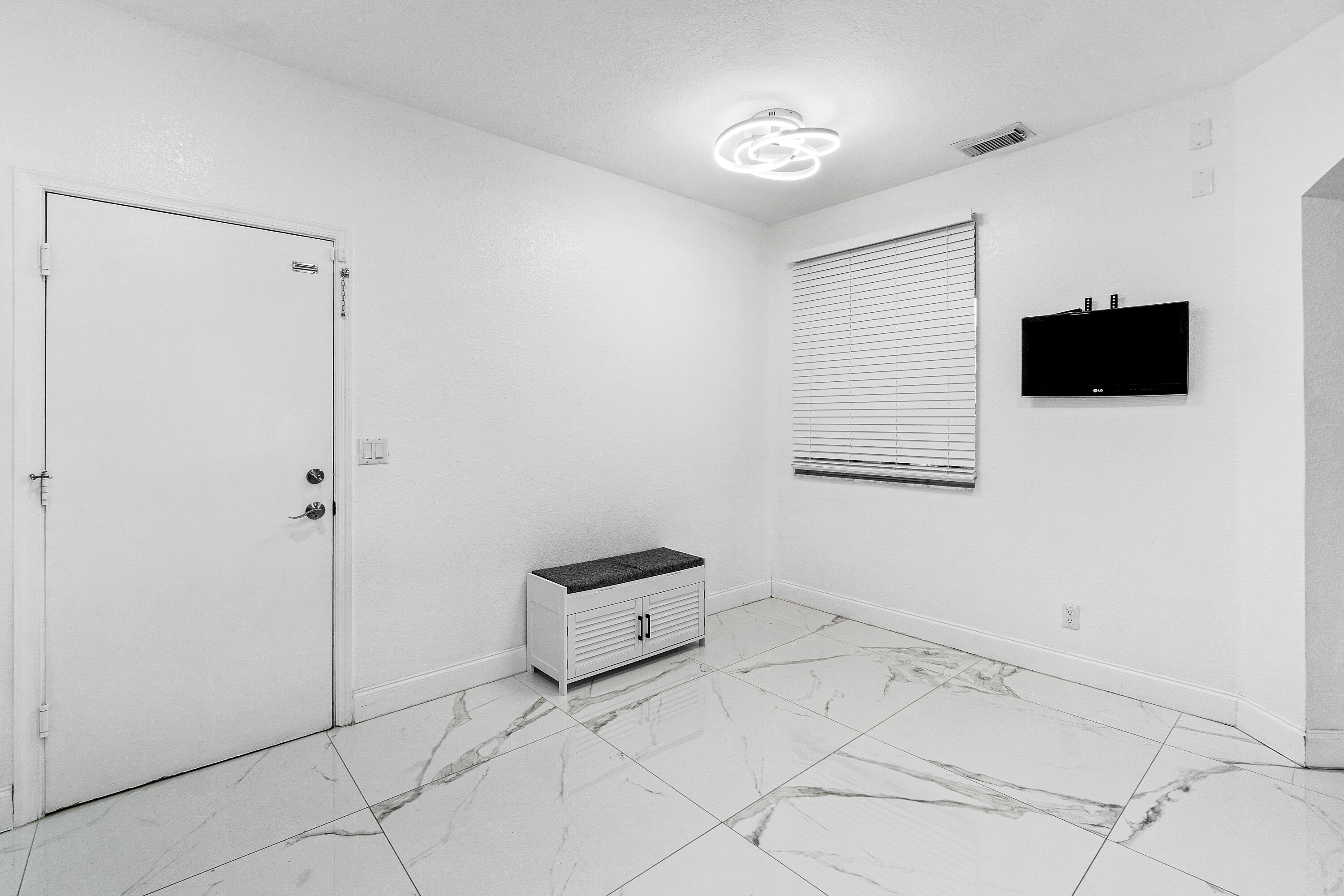 2196 Oakmont Drive Riviera Beach, FL 33404 - Photo 13 of 44 014-2196OakmontDrive-RivieraBeach-FL-334