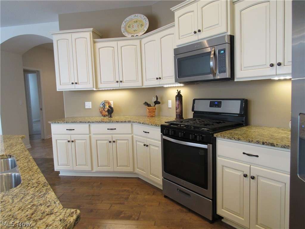 3923 Coventry Lane Huron, OH 44839 - Photo 12 of 35