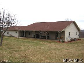 699 Dugan Road Belpre, OH 45714 - Photo 2 of 3 Rear view