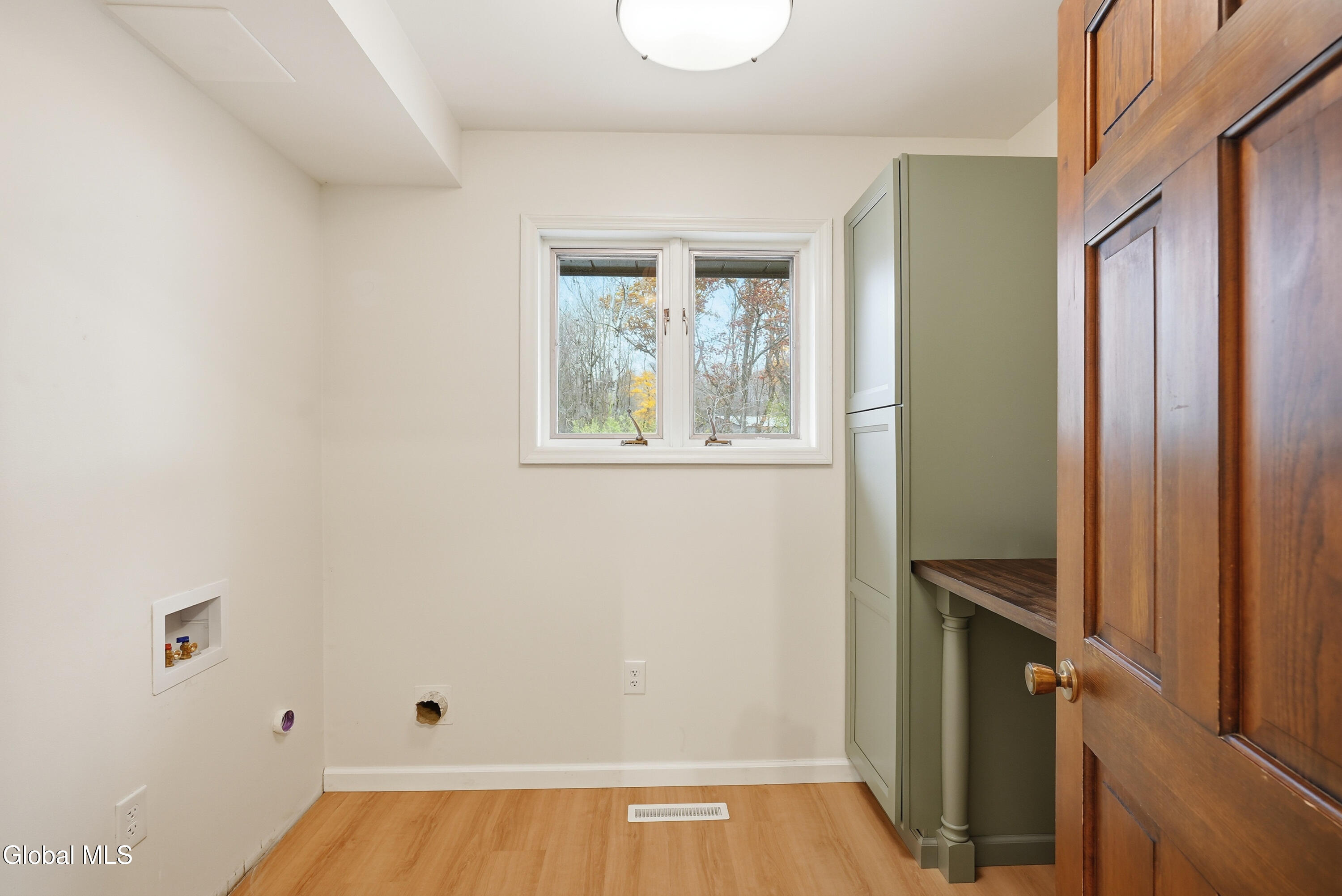 13 Ribbon Candy Lane Troy, NY 12182 - Photo 24 of 55 22