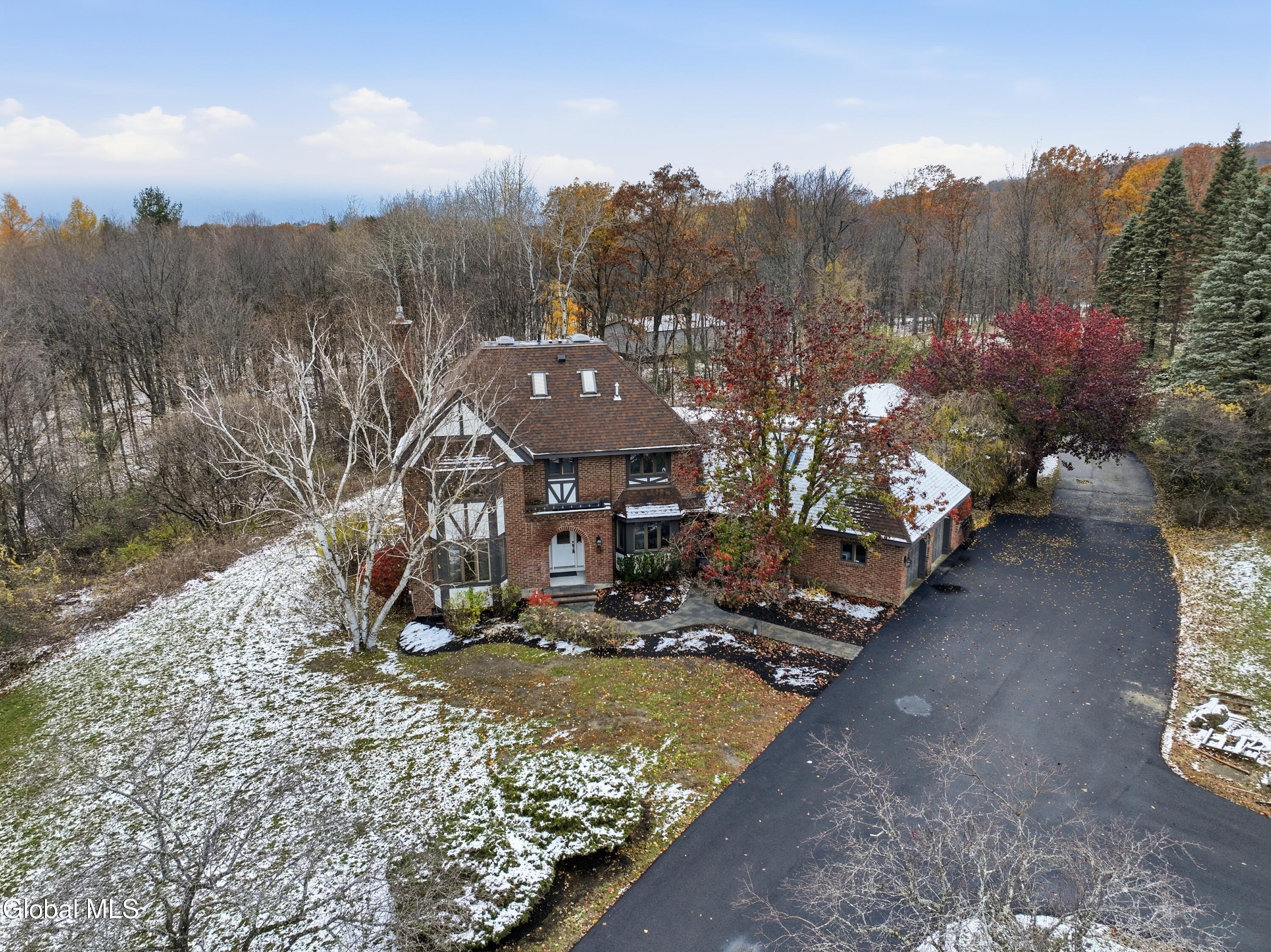 13 Ribbon Candy Lane Troy, NY 12182 - Photo 3 of 55 3
