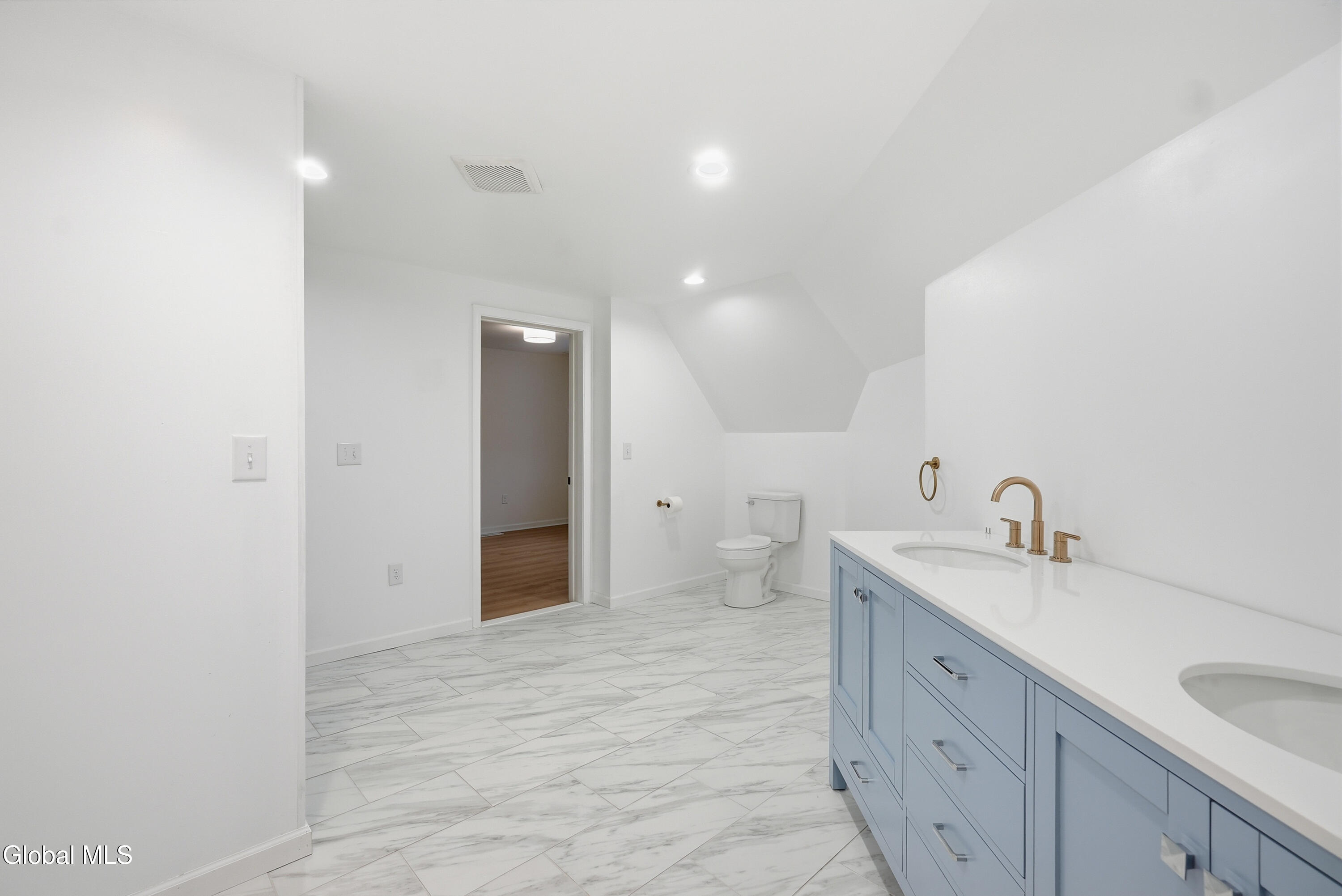 13 Ribbon Candy Lane Troy, NY 12182 - Photo 32 of 55 30