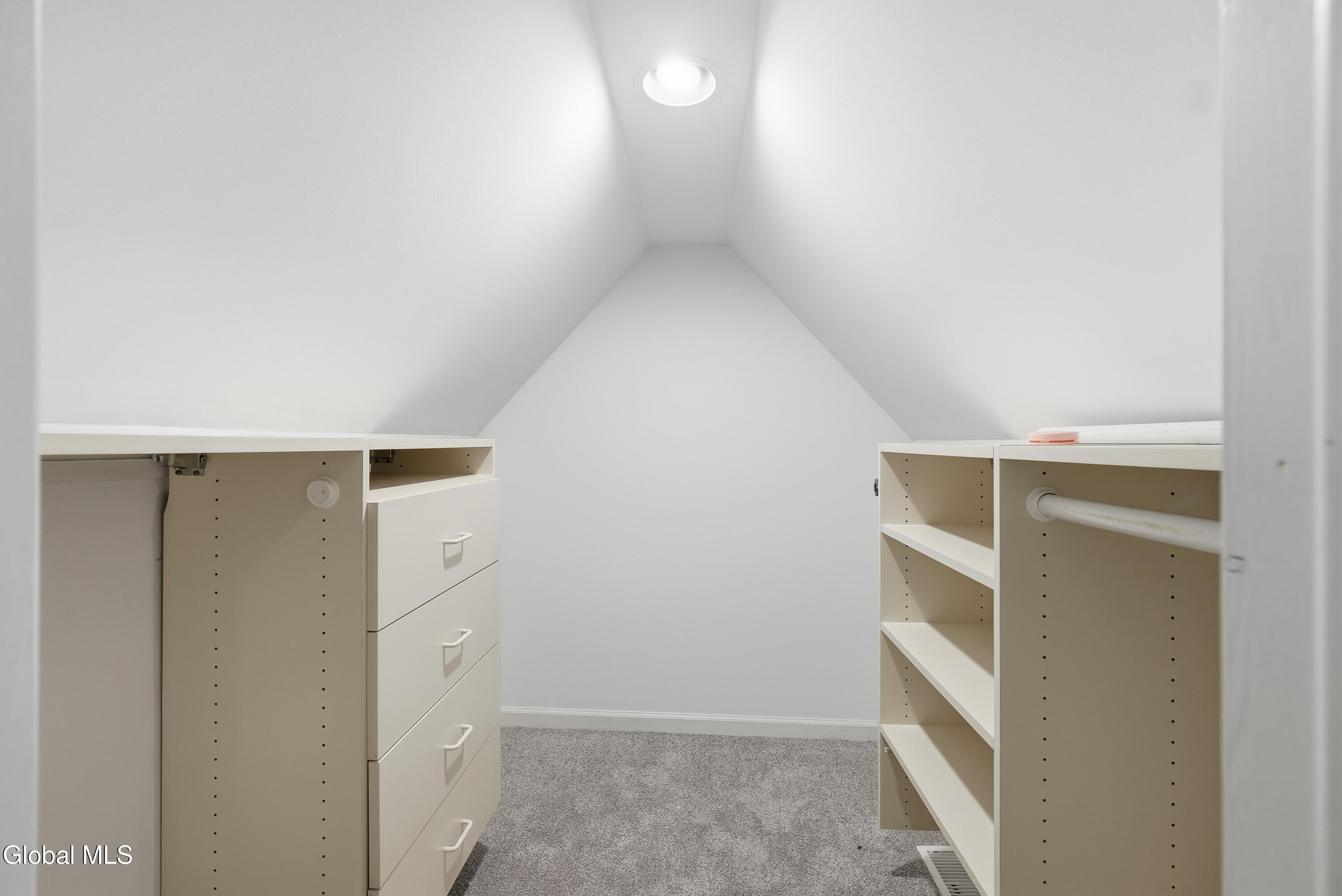 13 Ribbon Candy Lane Troy, NY 12182 - Photo 46 of 55 43