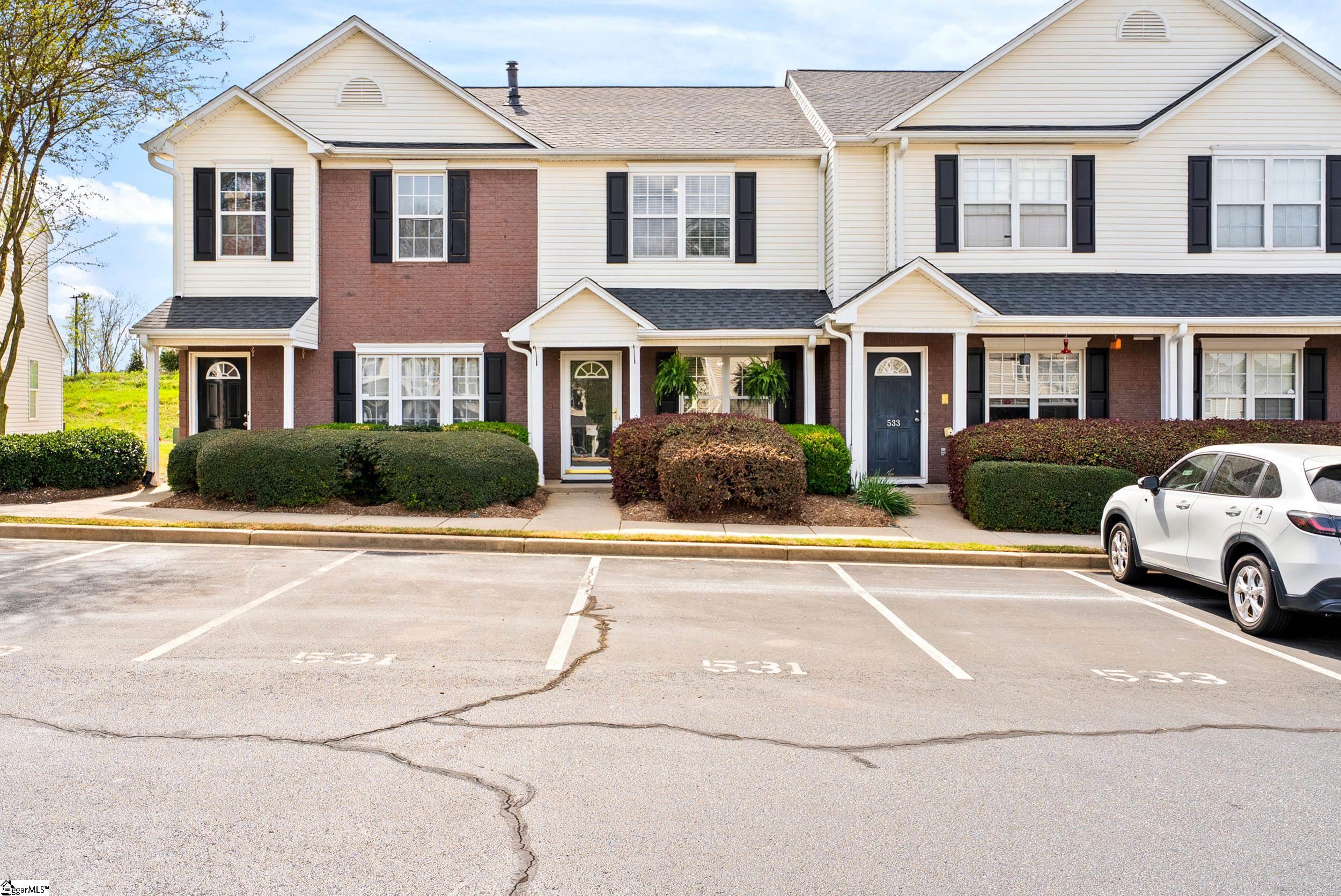 531 Waterbrook Drive Greenville, SC 29607 - Photo 2 of 29