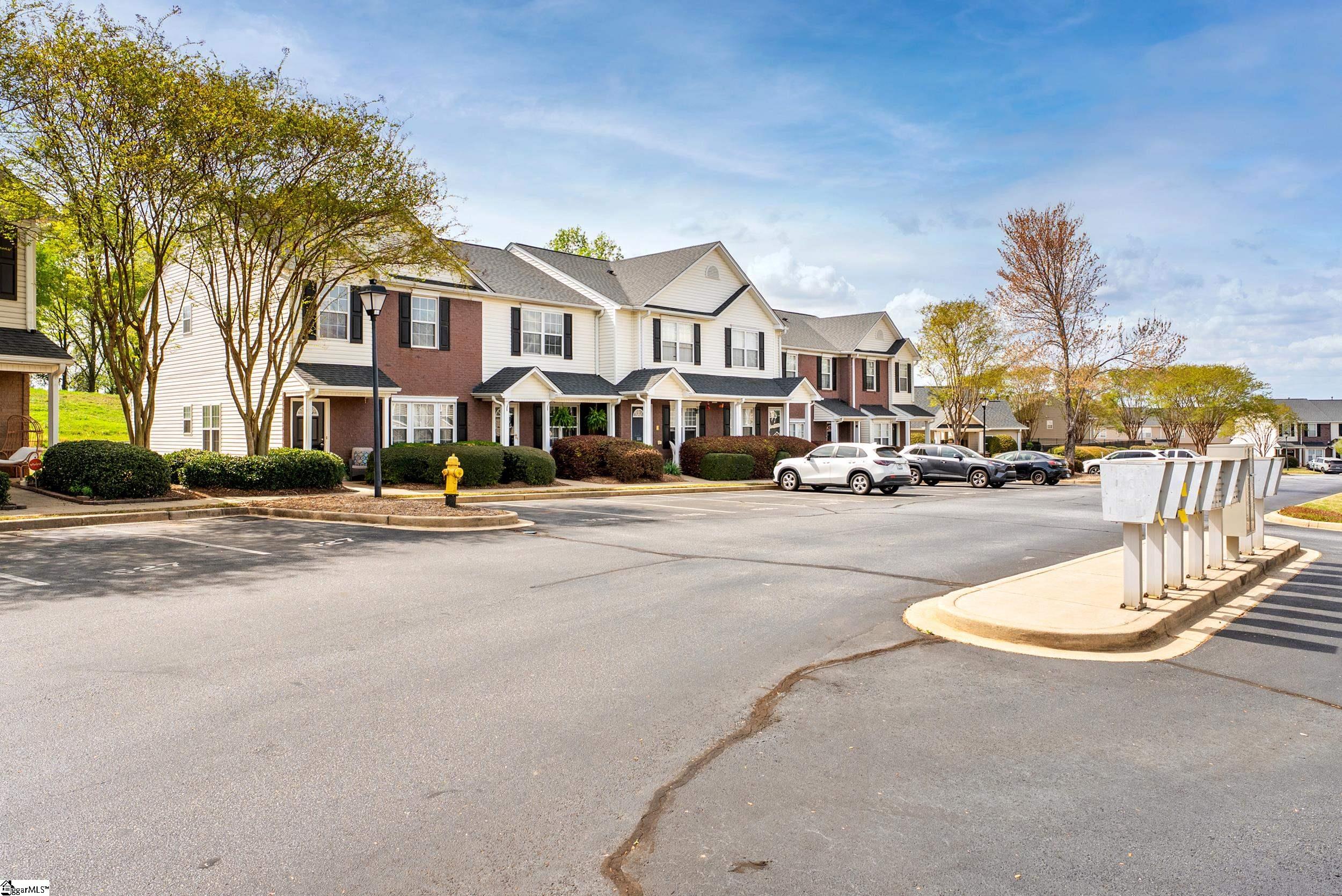 531 Waterbrook Drive Greenville, SC 29607 - Photo 3 of 29