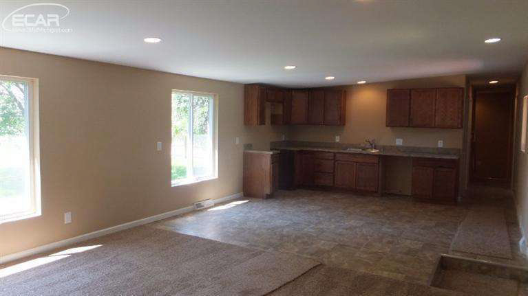 2499 Baldwin Road Fenton, MI 48430 - Photo 24 of 46 20445630-23.JPG