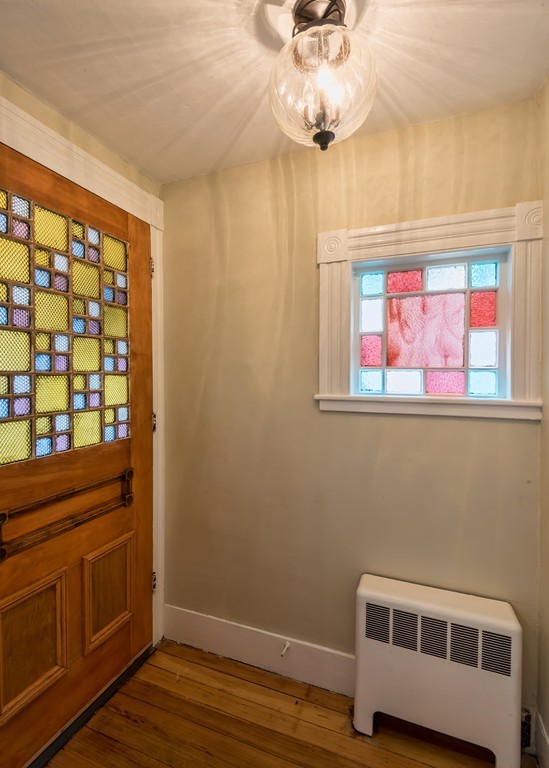 37 Balcomb Street Salem, MA 01970 - Photo 3 of 26 Gallery Image 3
