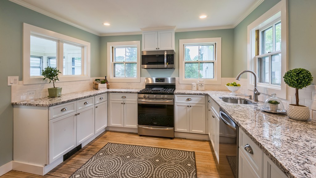 37 Balcomb Street Salem, MA 01970 - Photo 7 of 26 Gallery Image 7