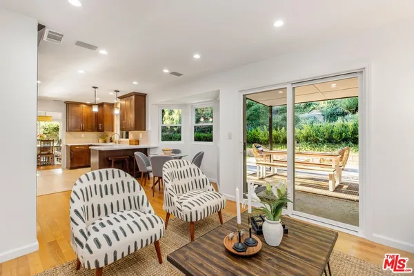 $1,699,000 | 837 Brown Drive, Burbank, CA 91504