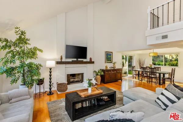 $1,699,000 | 837 Brown Drive, Burbank, CA 91504