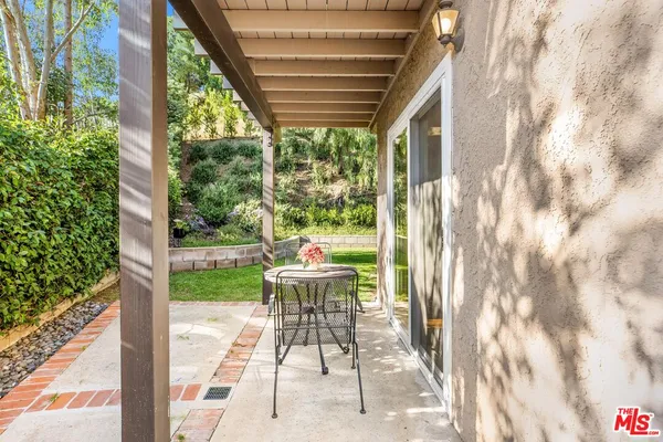 $1,699,000 | 837 Brown Drive, Burbank, CA 91504
