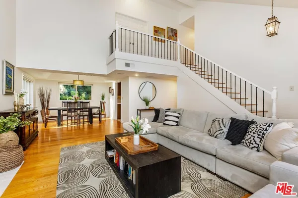 $1,699,000 | 837 Brown Drive, Burbank, CA 91504