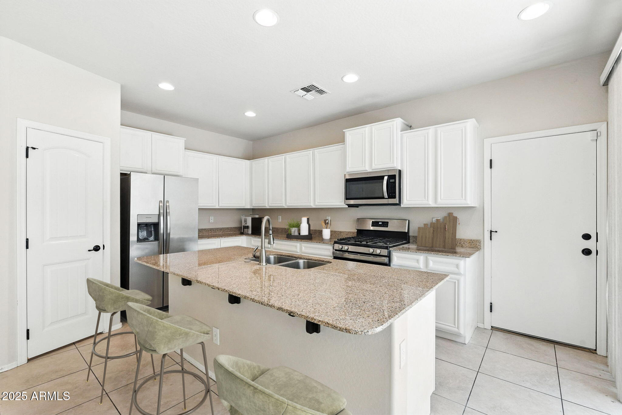 3530 South Bandit Road Gilbert, AZ 85297 - Photo 7 of 54 12-web-or-mls-Bandit-12