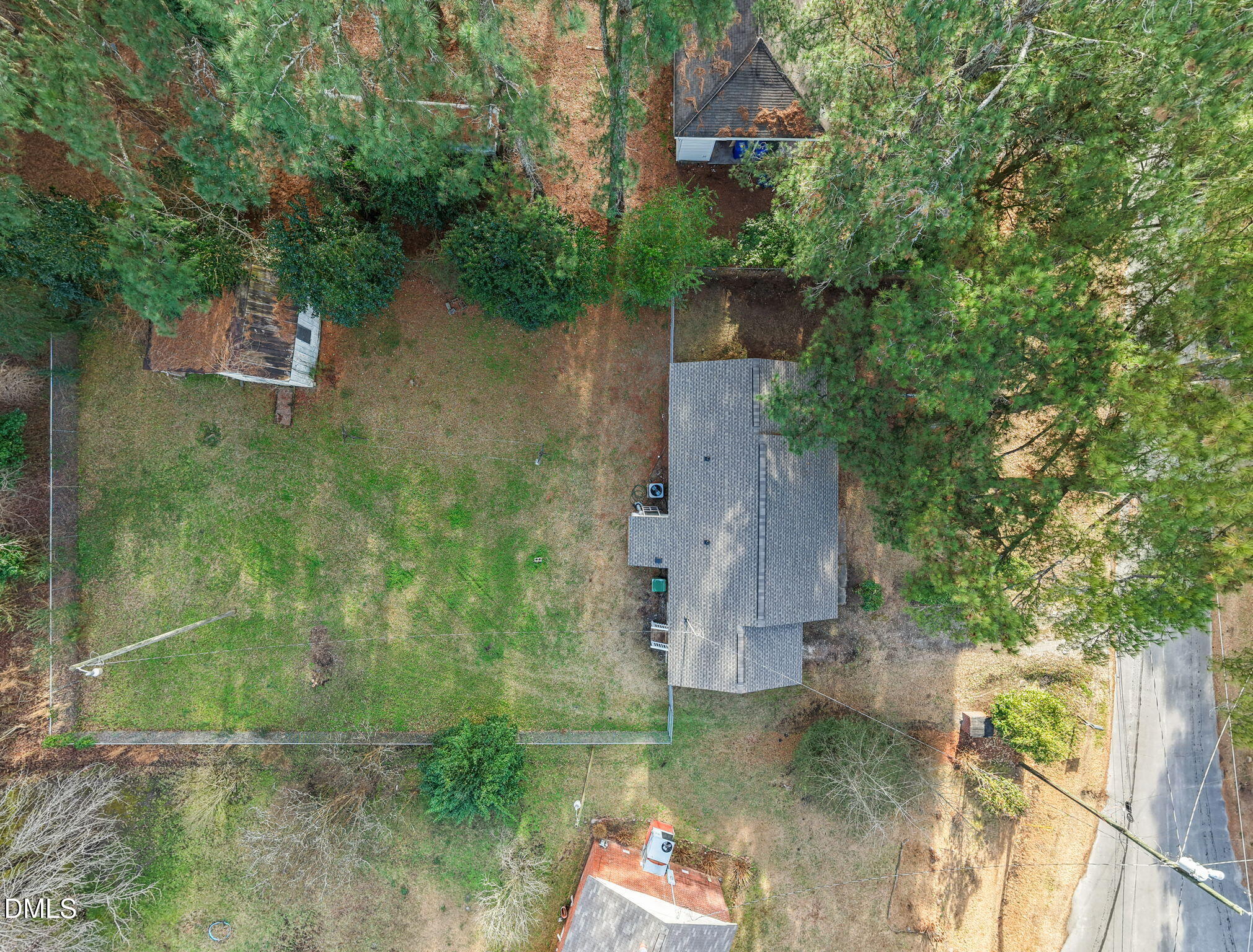 110 Moore Road Greenville, NC 27834 - Photo 8 of 27 10-web-or-mls-DJI_20260122150001_0028_D