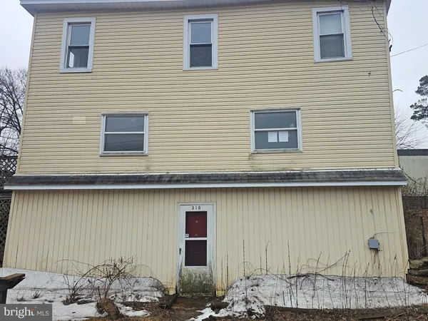$70,000 | 316 West Wiconisco Street, Muir, PA 17957