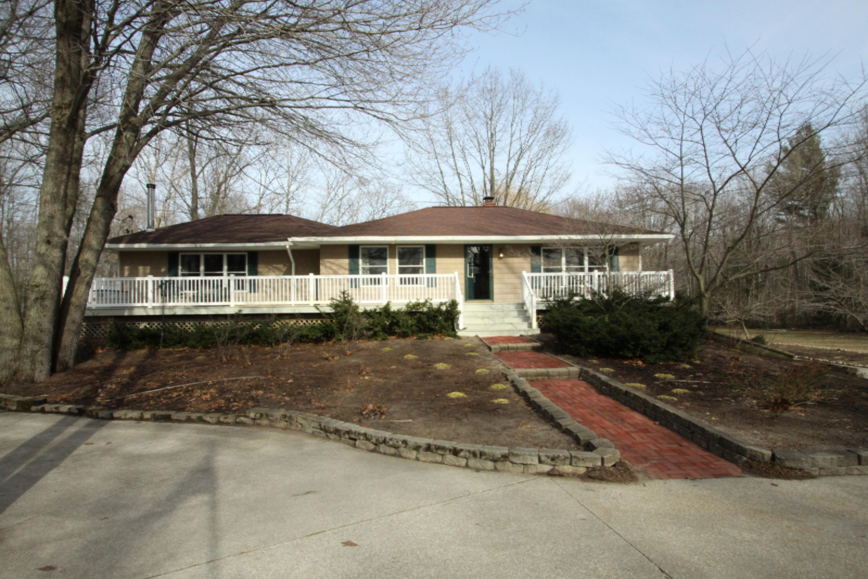 1764 North Peterson Road Muskegon, MI 49445 - Photo 20 of 20 IMG_0340.JPG