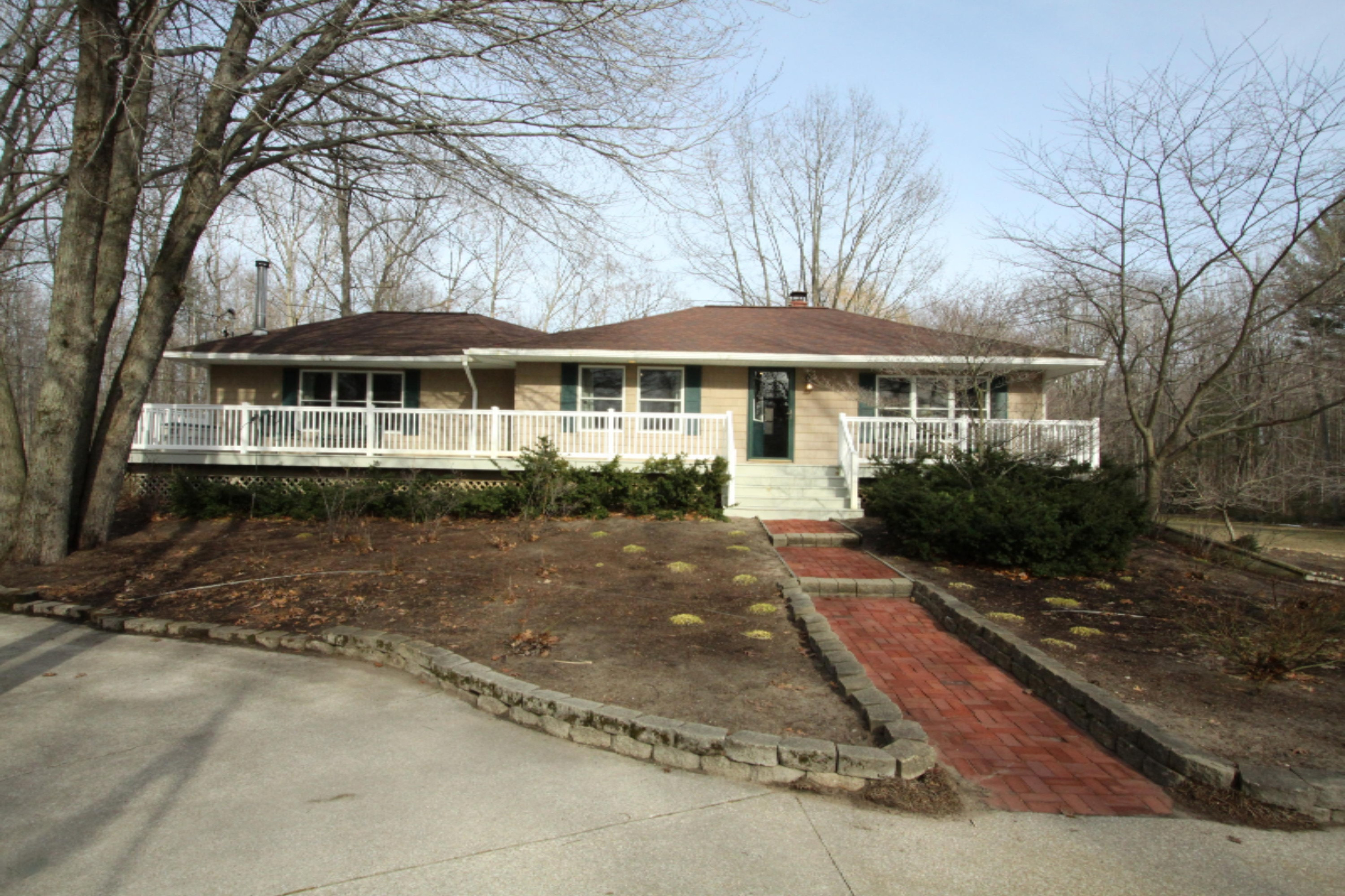 1764 North Peterson Road Muskegon, MI 49445 - Photo 2 of 20 IMG_0341.JPG