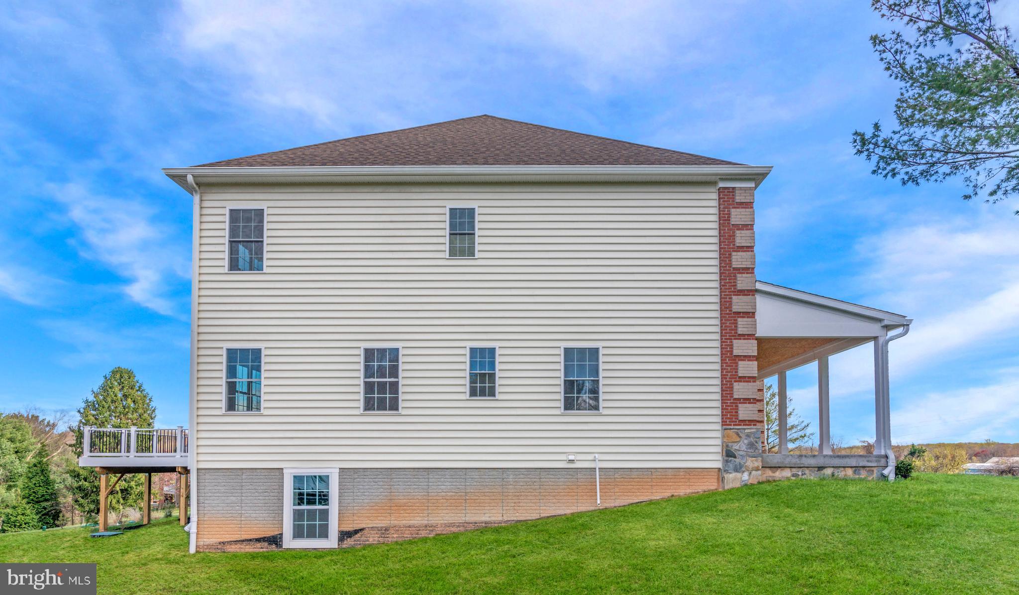 1809 Ednor Road Silver Spring, MD 20905 - Photo 6 of 96